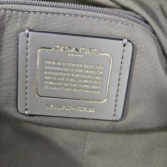 Like New!Coach beige/Black Pebbled Leather Tote Bag - Picture 7 of 12